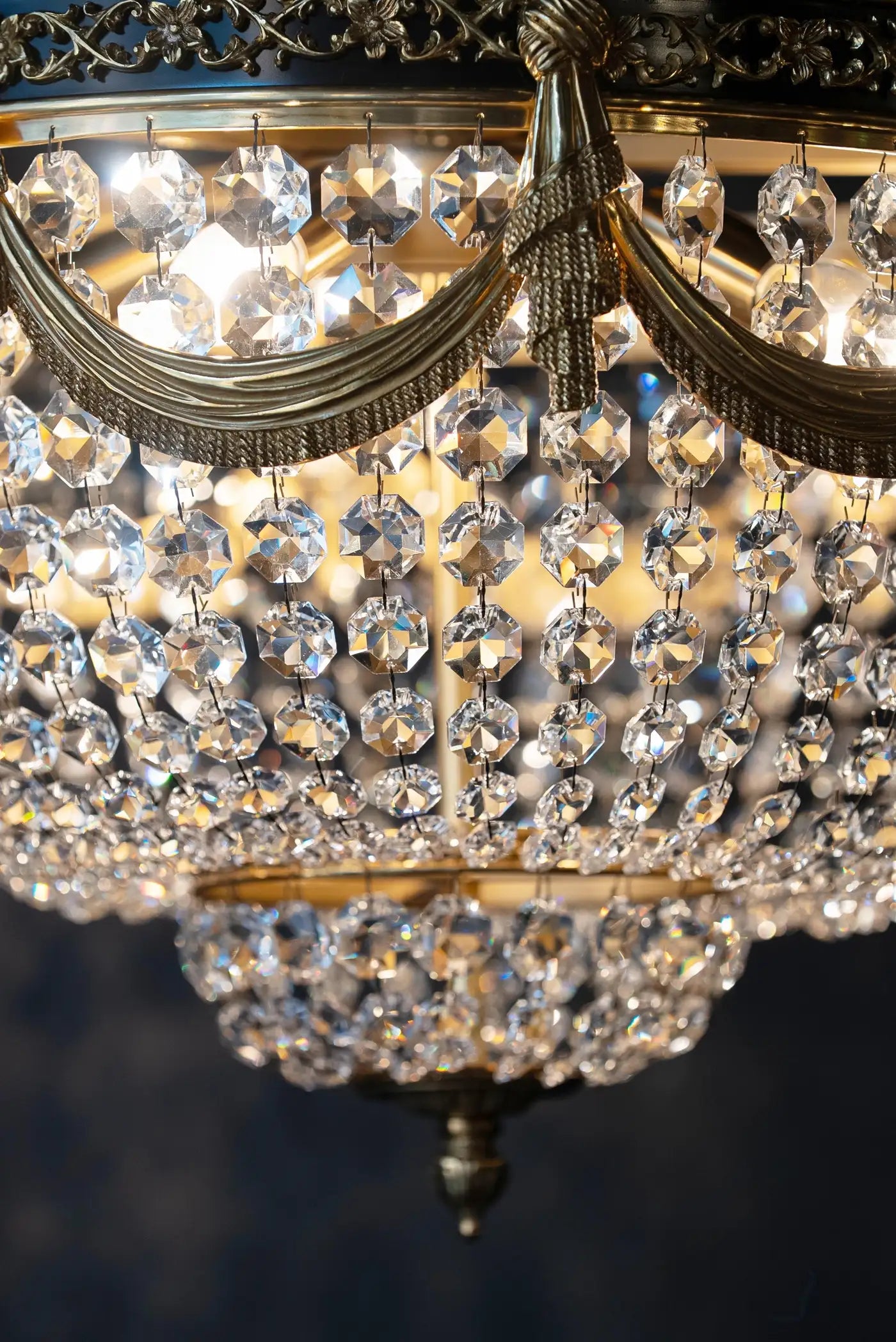 21st Century Art Deco Chandelier Ceiling Light in Crystal and Polished Gold Brass