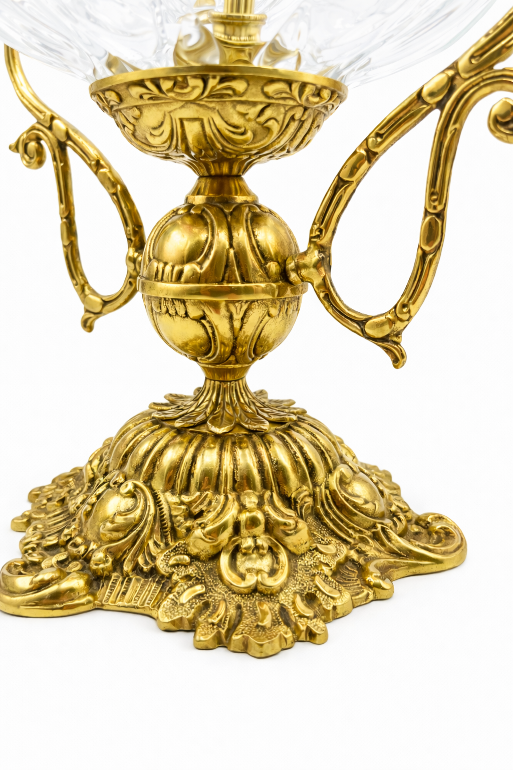 Lustreal: decor de table en laiton