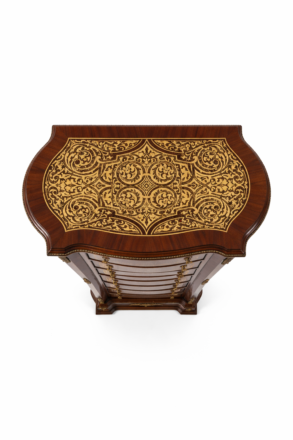 Lustreal-Commode_antique_en_bois_de_noyer