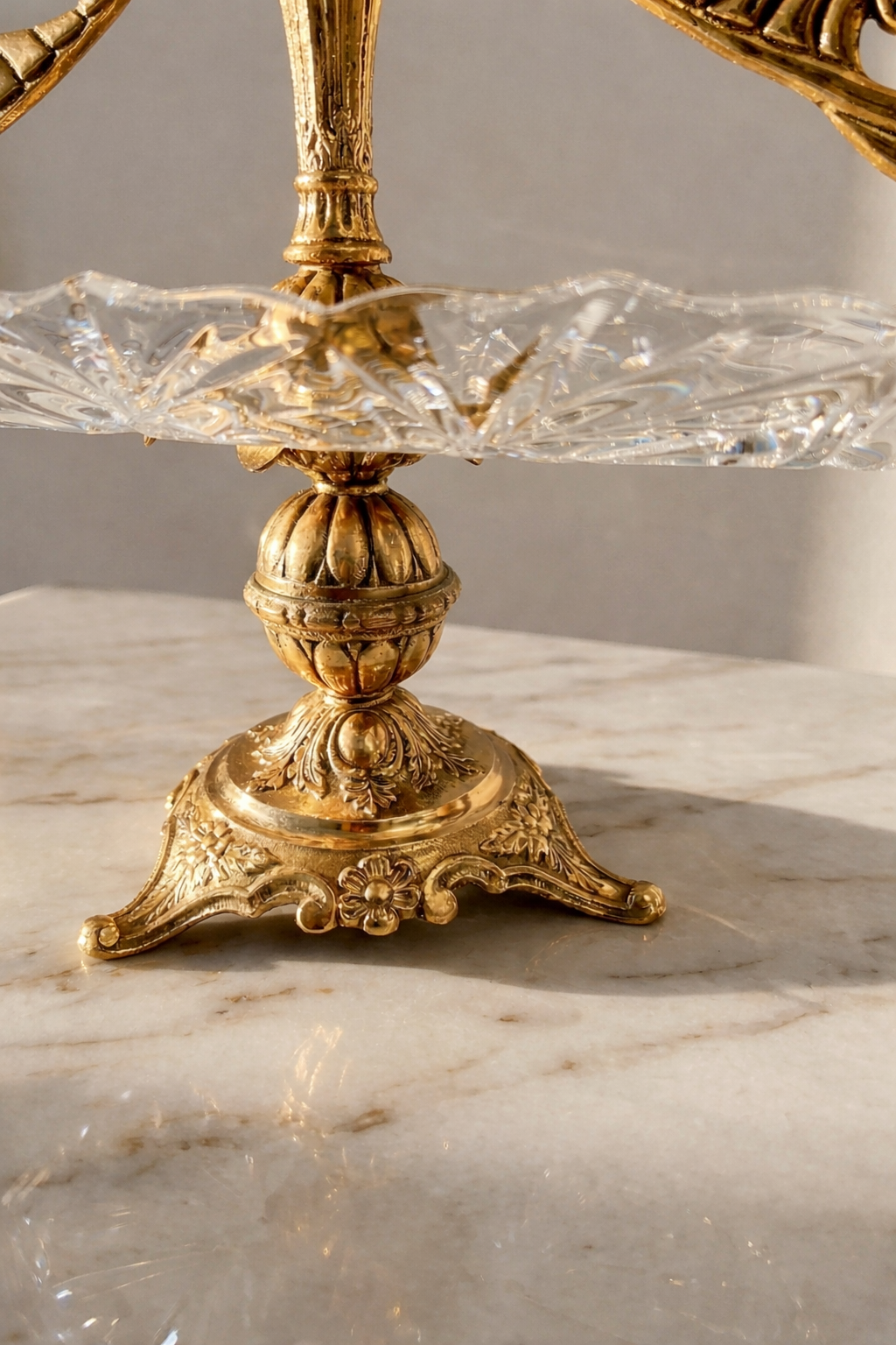 Lustreal: Porte-serviette_en_cristal_et_or